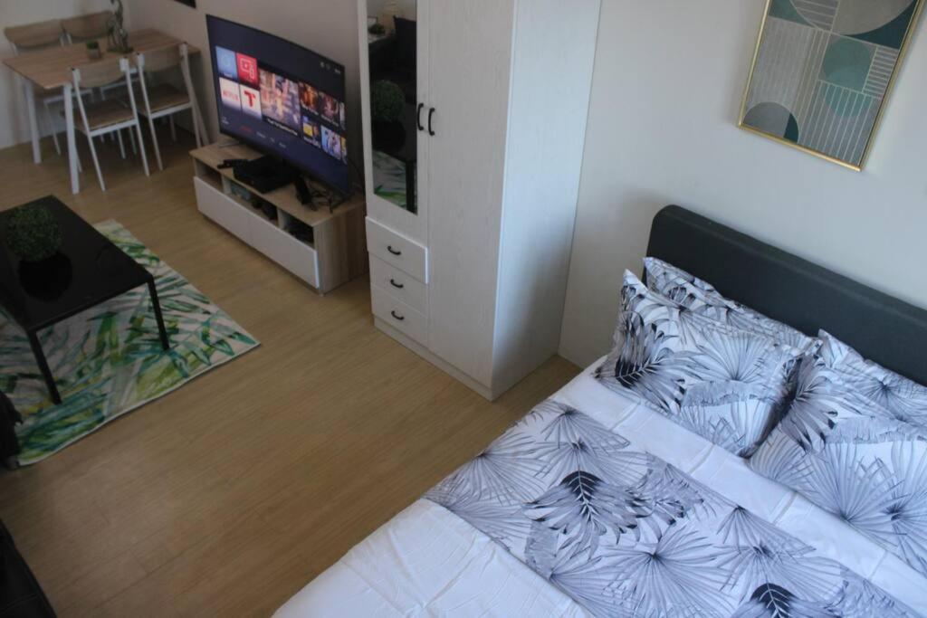 Huge A2J Executive Luxury 1Br Suite Near Abs Cbn, Gma Manila Exterior foto