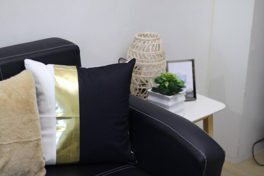 Huge A2J Executive Luxury 1Br Suite Near Abs Cbn, Gma Manila Exterior foto